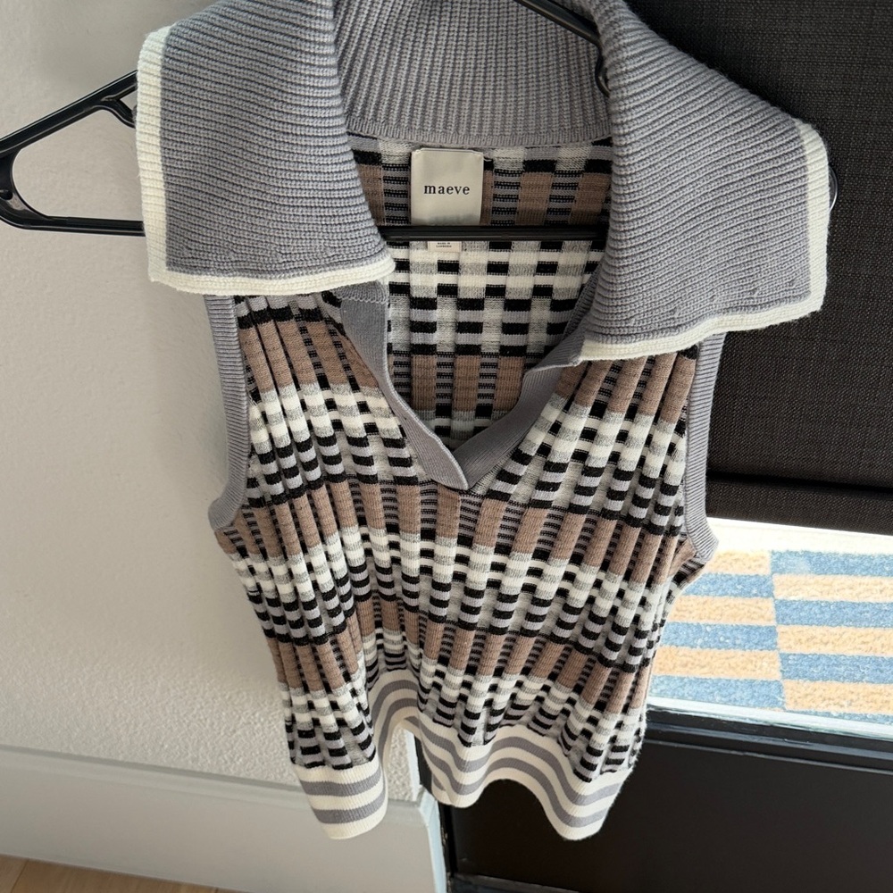 Maeve Women's V-Neck Sweater in Gray and Brown Size Medium